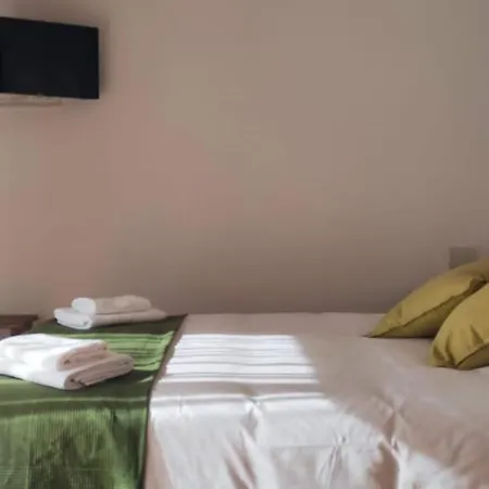 Casa de hóspedes Neros 3*